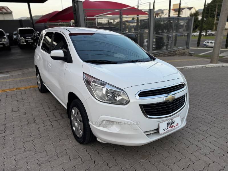 CHEVROLET - SPIN - 2014/2015 - Branca - R$ 44.990,00