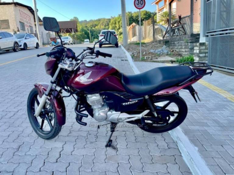 HONDA - CG 150 - 2011/2012 - Vermelha - R$ 11.990,00