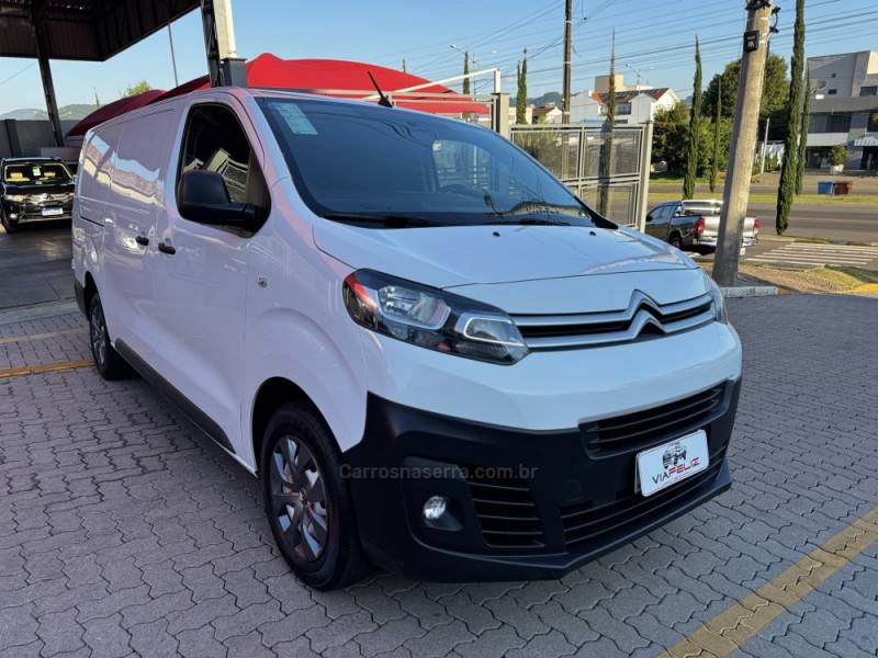 CITROËN - JUMPY - 2022/2023 - Branca - R$ 139.990,00