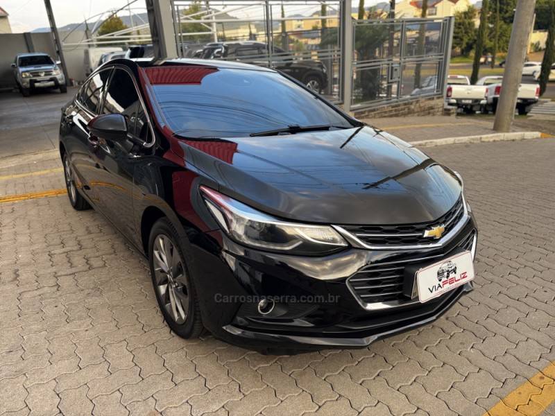 CHEVROLET - CRUZE - 2017/2018 - Preta - R$ 92.990,00