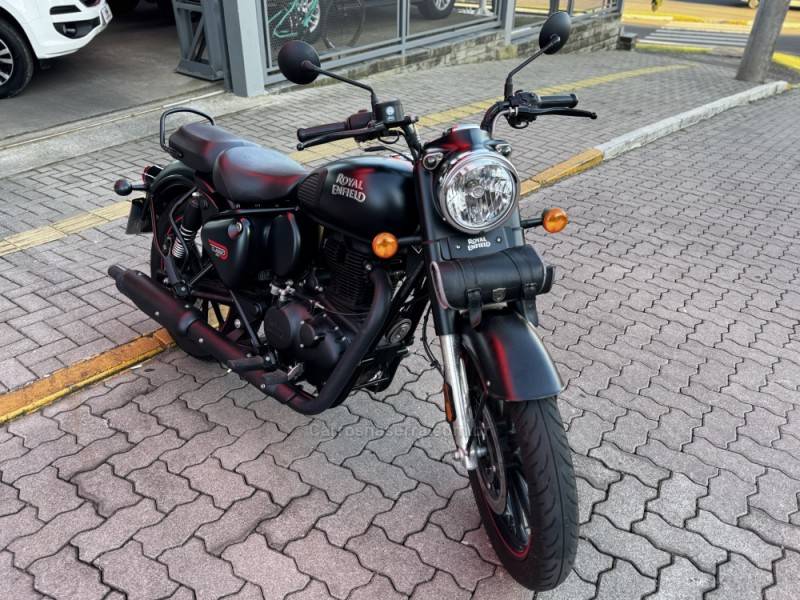 ROYAL ENFIELD - CLASSIC - 2022/2023 - Preta - R$ 19.990,00
