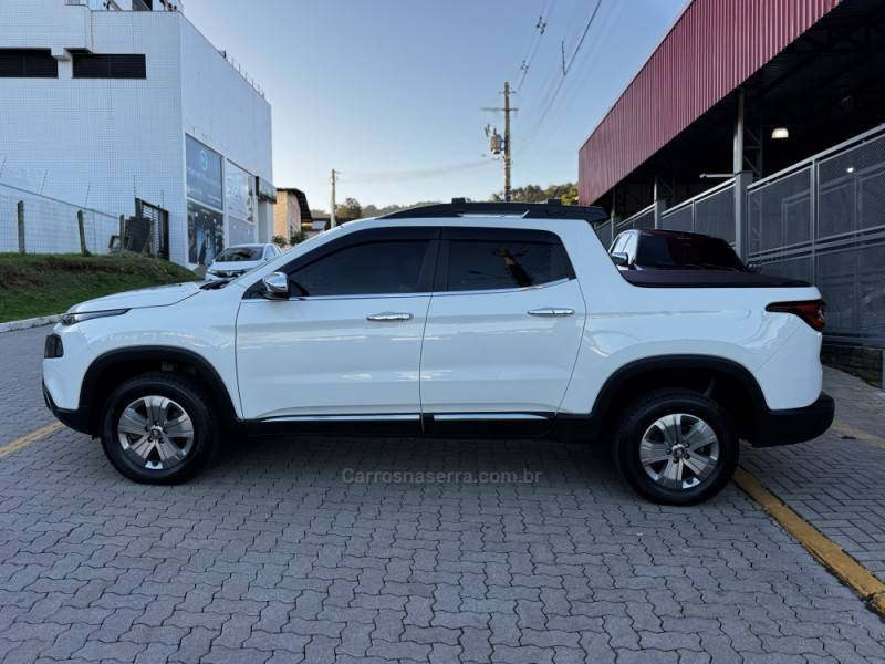 FIAT - TORO - 2020/2021 - Branca - R$ 104.990,00
