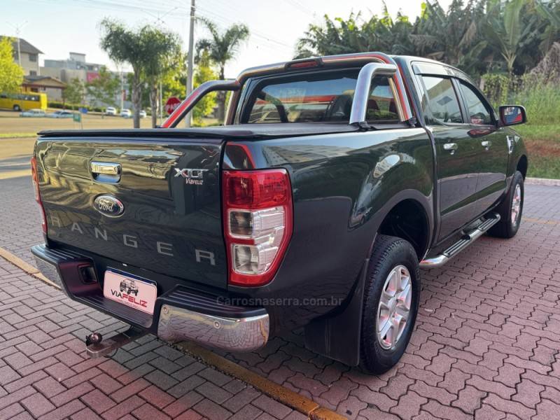 FORD - RANGER - 2014/2014 - Cinza - R$ 89.990,00