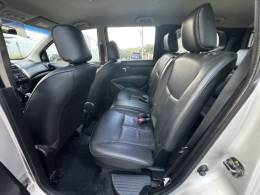 NISSAN - GRAND LIVINA - 2012/2013 - Prata - R$ 48.990,00