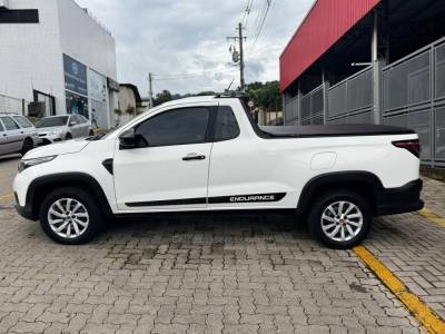 FIAT - STRADA - 2021/2022 - Branca - R$ 74.990,00