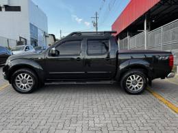 NISSAN - FRONTIER - 2013/2014 - Preta - R$ 105.990,00