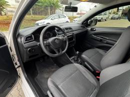 VOLKSWAGEN - SAVEIRO - 2021/2022 - Branca - R$ 65.990,00