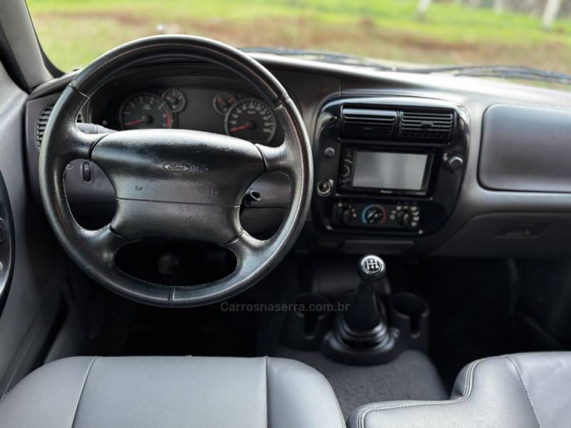 FORD - RANGER - 2007/2008 - Preta - R$ 54.990,00