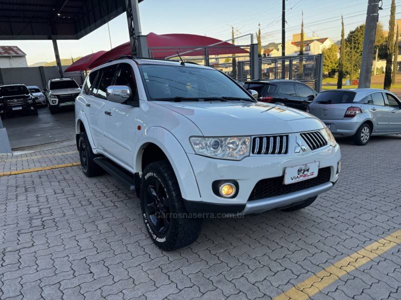 MITSUBISHI - PAJERO - 2012/2013 - Branca - R$ 98.990,00