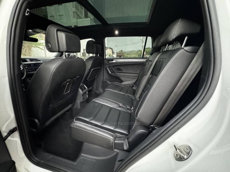 VOLKSWAGEN - TIGUAN - 2019/2019 - Branca - R$ 161.990,00