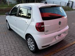 VOLKSWAGEN - FOX - 2013/2014 - Branca - R$ 43.990,00