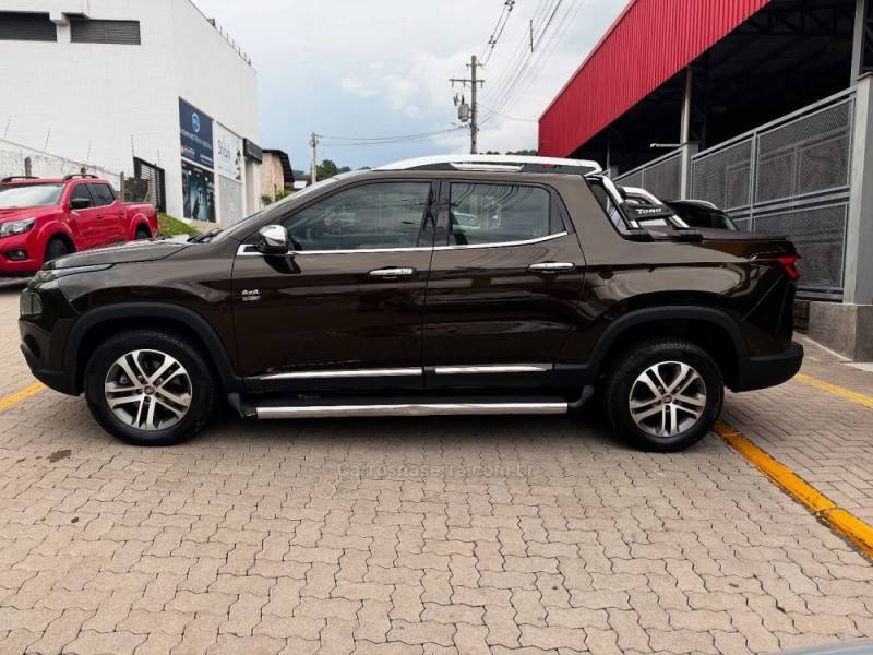FIAT - TORO - 2017/2017 - Verde - R$ 104.990,00