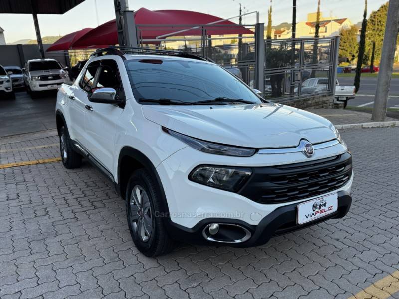 FIAT - TORO - 2020/2021 - Branca - R$ 104.990,00