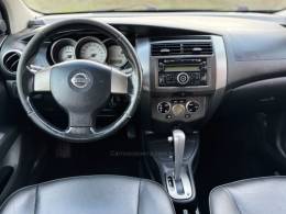 NISSAN - GRAND LIVINA - 2012/2013 - Prata - R$ 48.990,00