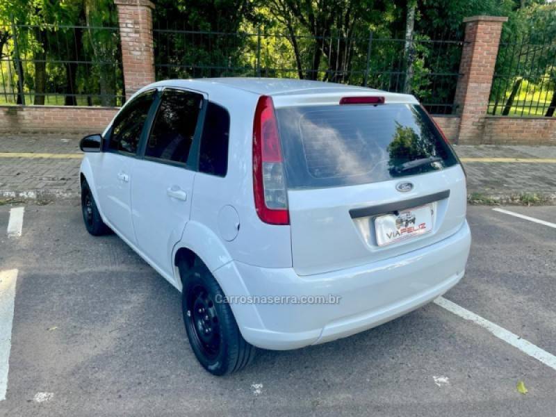FORD - FIESTA - 2011/2011 - Branca - R$ 24.990,00