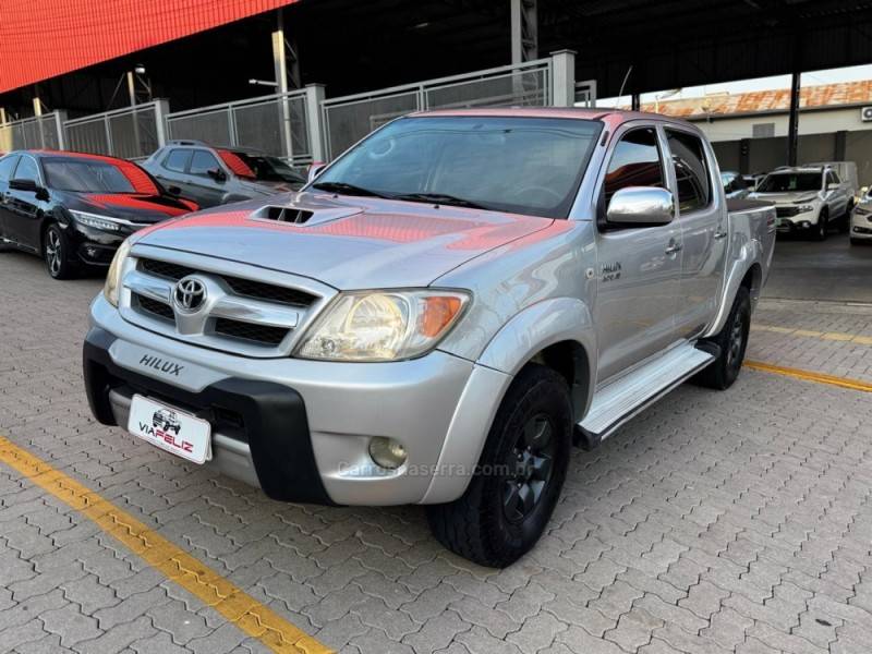 TOYOTA - HILUX - 2008/2008 - Prata - R$ 109.990,00
