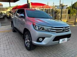 TOYOTA - HILUX - 2016/2016 - Prata - R$ 179.990,00