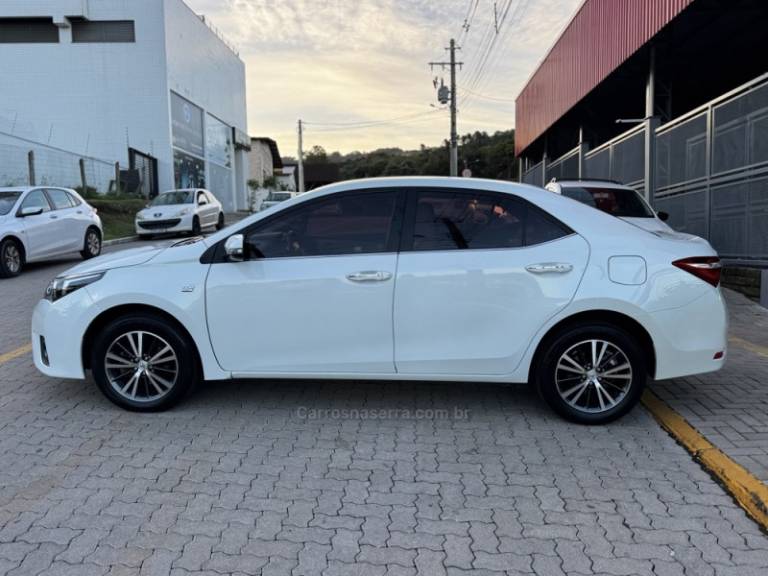 TOYOTA - COROLLA - 2016/2016 - Branca - R$ 94.990,00