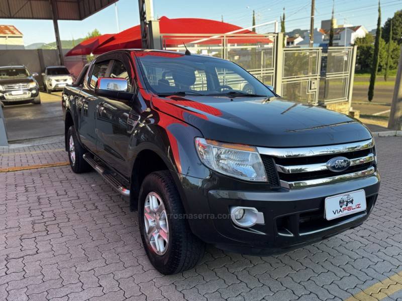 FORD - RANGER - 2014/2014 - Cinza - R$ 89.990,00