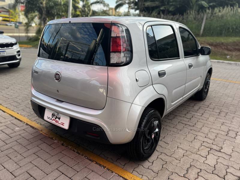 FIAT - UNO - 2020/2021 - Prata - R$ 50.990,00