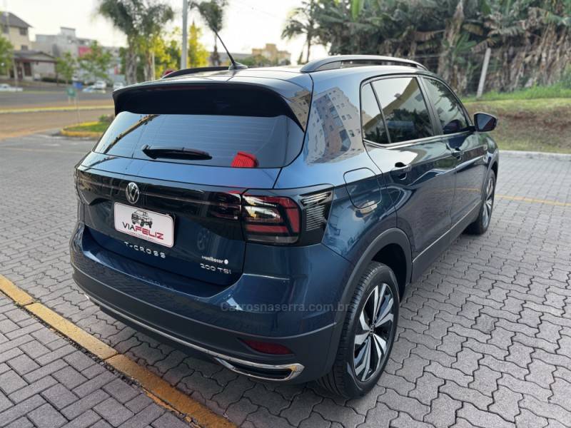 VOLKSWAGEN - T-CROSS - 2021/2022 - Azul - R$ 111.990,00