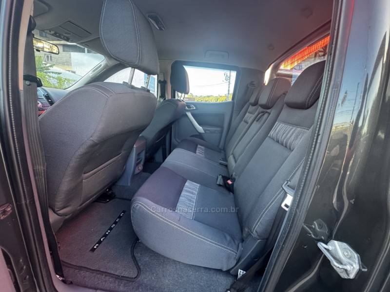 FORD - RANGER - 2014/2014 - Cinza - R$ 89.990,00
