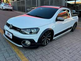 VOLKSWAGEN - SAVEIRO - 2013/2014 - Branca - R$ 67.990,00