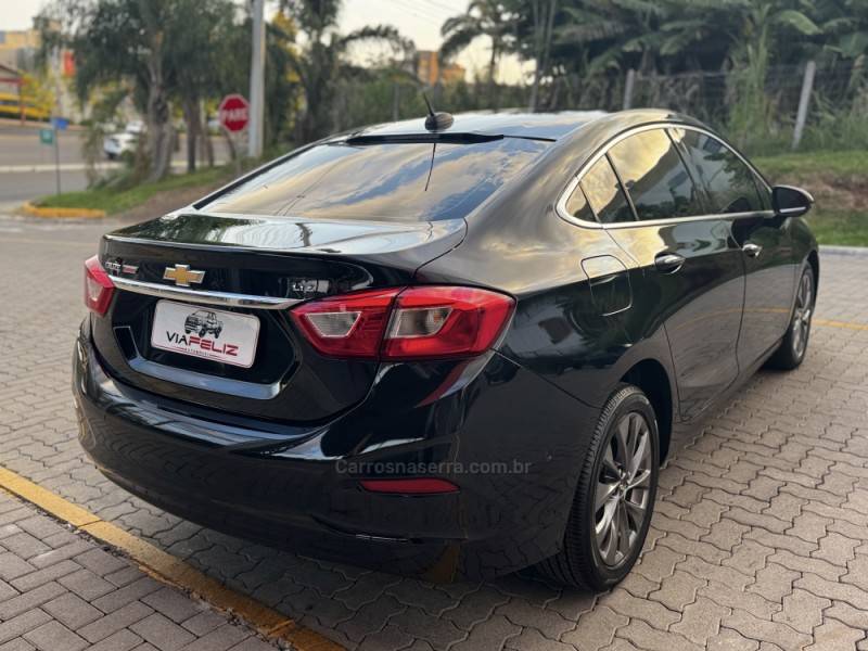 CHEVROLET - CRUZE - 2017/2018 - Preta - R$ 92.990,00