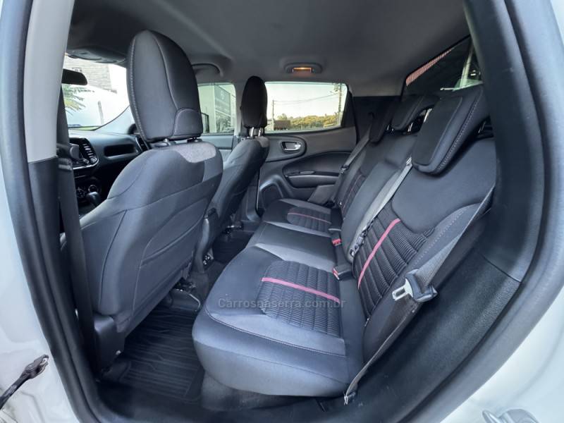 FIAT - TORO - 2020/2021 - Branca - R$ 104.990,00