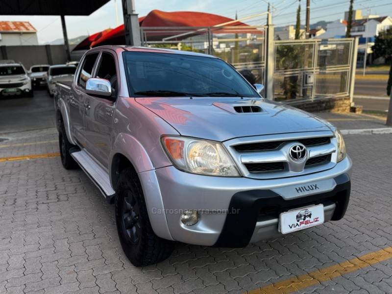 TOYOTA - HILUX - 2008/2008 - Prata - R$ 109.990,00