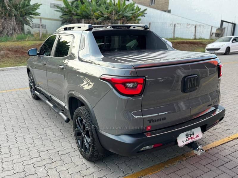 FIAT - TORO - 2023/2023 - Cinza - R$ 157.900,00