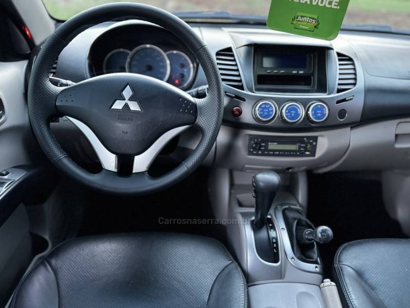 MITSUBISHI - L200 - 2008/2009 - Verde - R$ 92.990,00