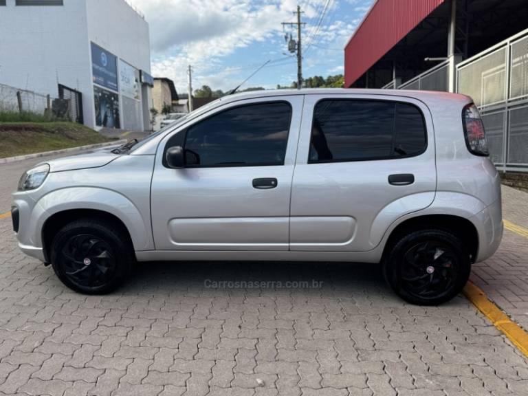 FIAT - UNO - 2020/2021 - Prata - R$ 50.990,00