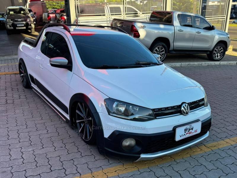VOLKSWAGEN - SAVEIRO - 2013/2014 - Branca - R$ 67.990,00