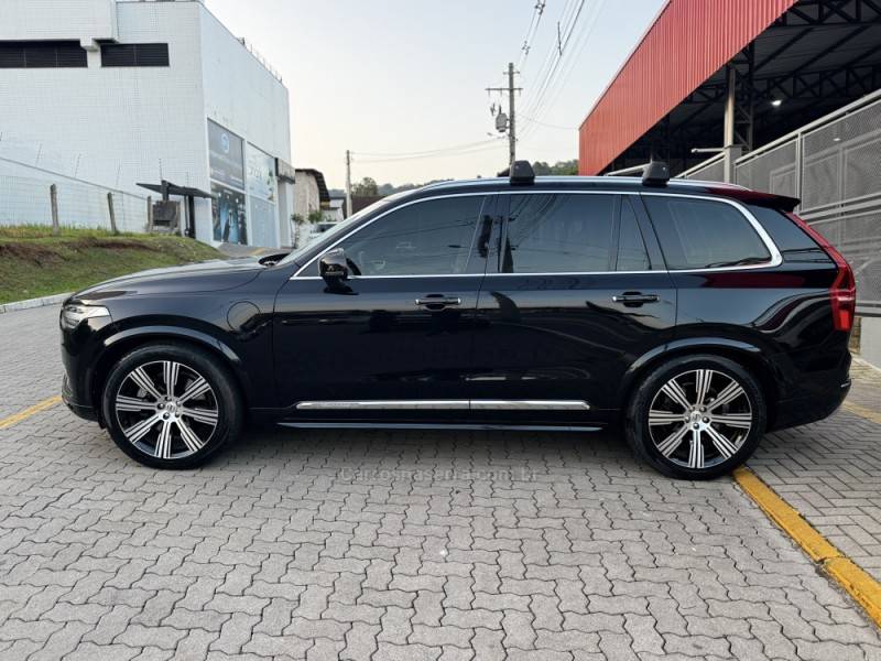 VOLVO - XC90 - 2022/2022 - Preta - R$ 344.990,00