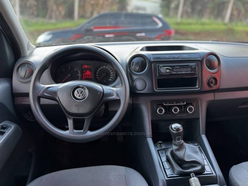 VOLKSWAGEN - AMAROK - 2015/2016 - Prata - R$ 91.990,00