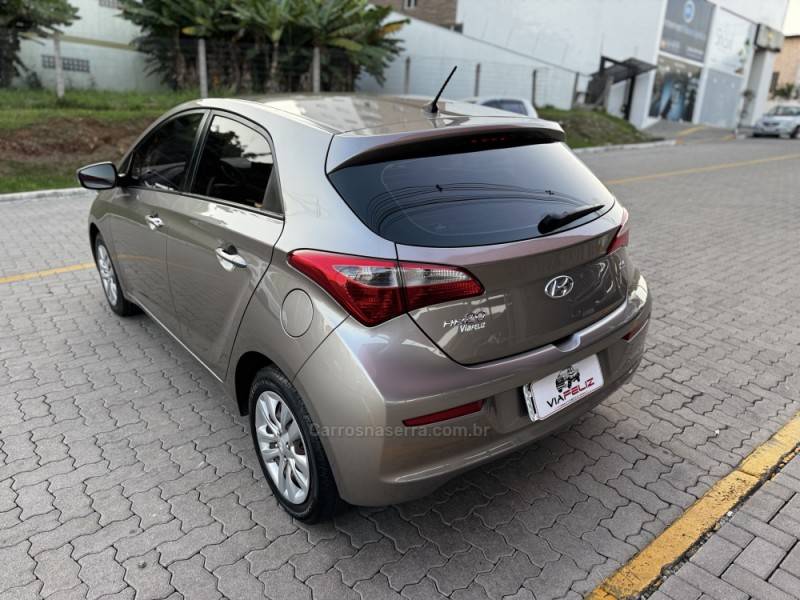 HYUNDAI - HB20 - 2016/2017 - Cinza - R$ 58.990,00