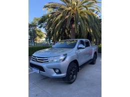 TOYOTA - HILUX - 2015/2016 - Prata - R$ 169.990,00