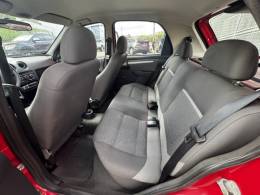 CHEVROLET - CELTA - 2013/2014 - Vermelha - R$ 36.990,00