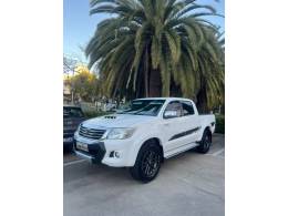 TOYOTA - HILUX - 2015/2015 - Branca - R$ 159.990,00