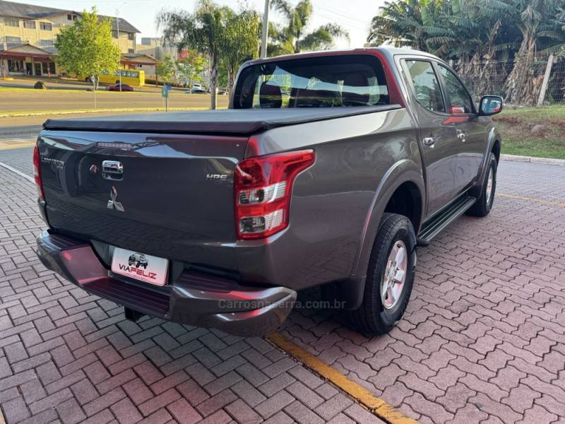 MITSUBISHI - L200 TRITON - 2017/2018 - Cinza - R$ 145.990,00