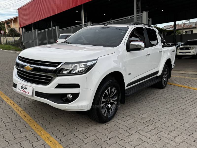 CHEVROLET - S10 - 2019/2019 - Branca - R$ 161.990,00