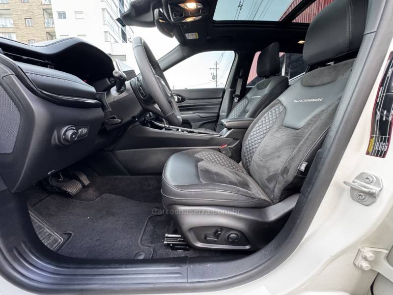 JEEP - COMPASS - 2024/2025 - Branca - R$ 249.990,00
