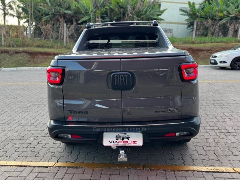 FIAT - TORO - 2023/2023 - Cinza - R$ 157.900,00