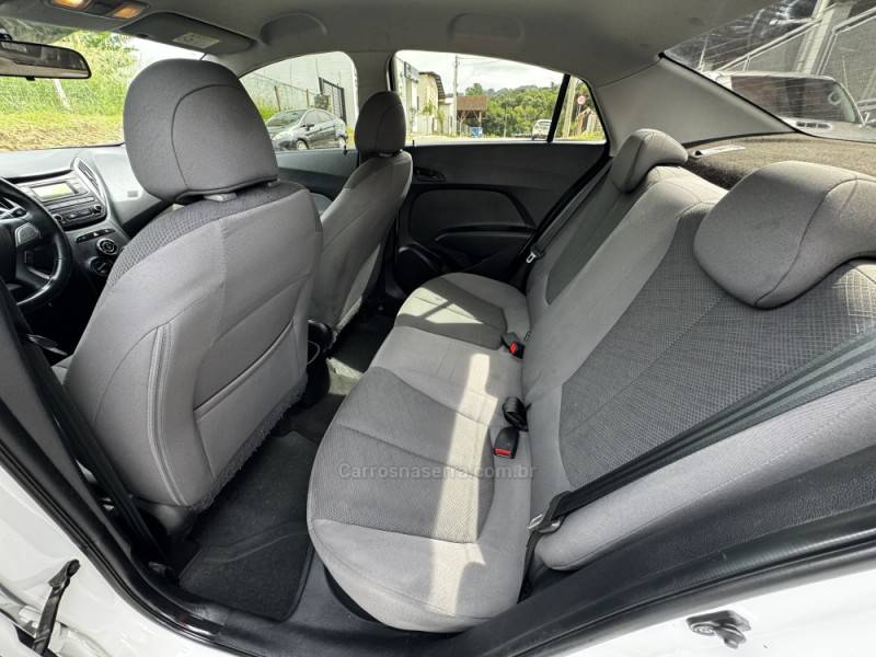 HYUNDAI - HB20S - 2018/2019 - Branca - R$ 61.990,00