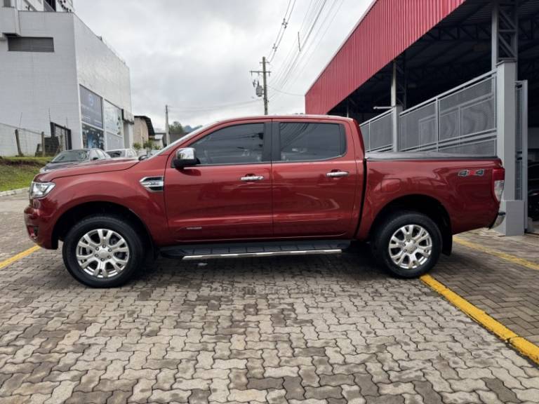 FORD - RANGER - 2020/2021 - Vermelha - R$ 164.990,00