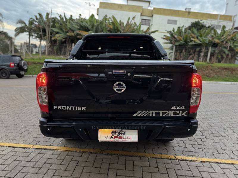NISSAN - FRONTIER - 2018/2019 - Preta - R$ 146.990,00