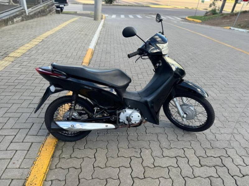 HONDA - BIZ 125 - 2011/2011 - Preta - R$ 9.990,00