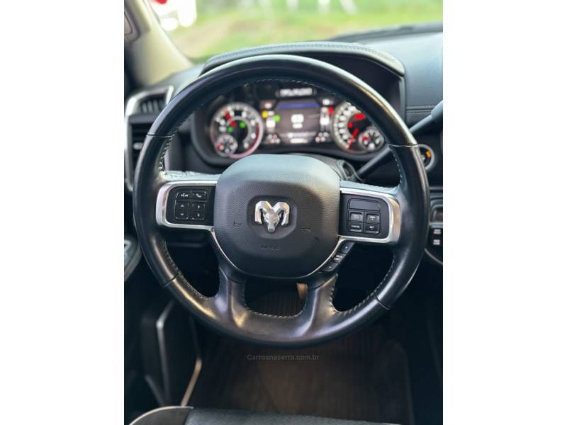 DODGE - RAM - 2021/2021 - Azul - R$ 369.990,00