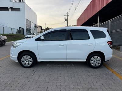 CHEVROLET - SPIN - 2014/2015 - Branca - R$ 44.990,00